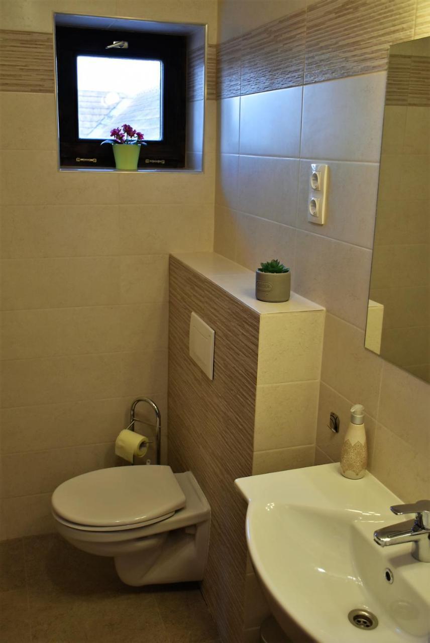 ホテル La Mia Casa Vendeghaz Kaposvár エクステリア 写真