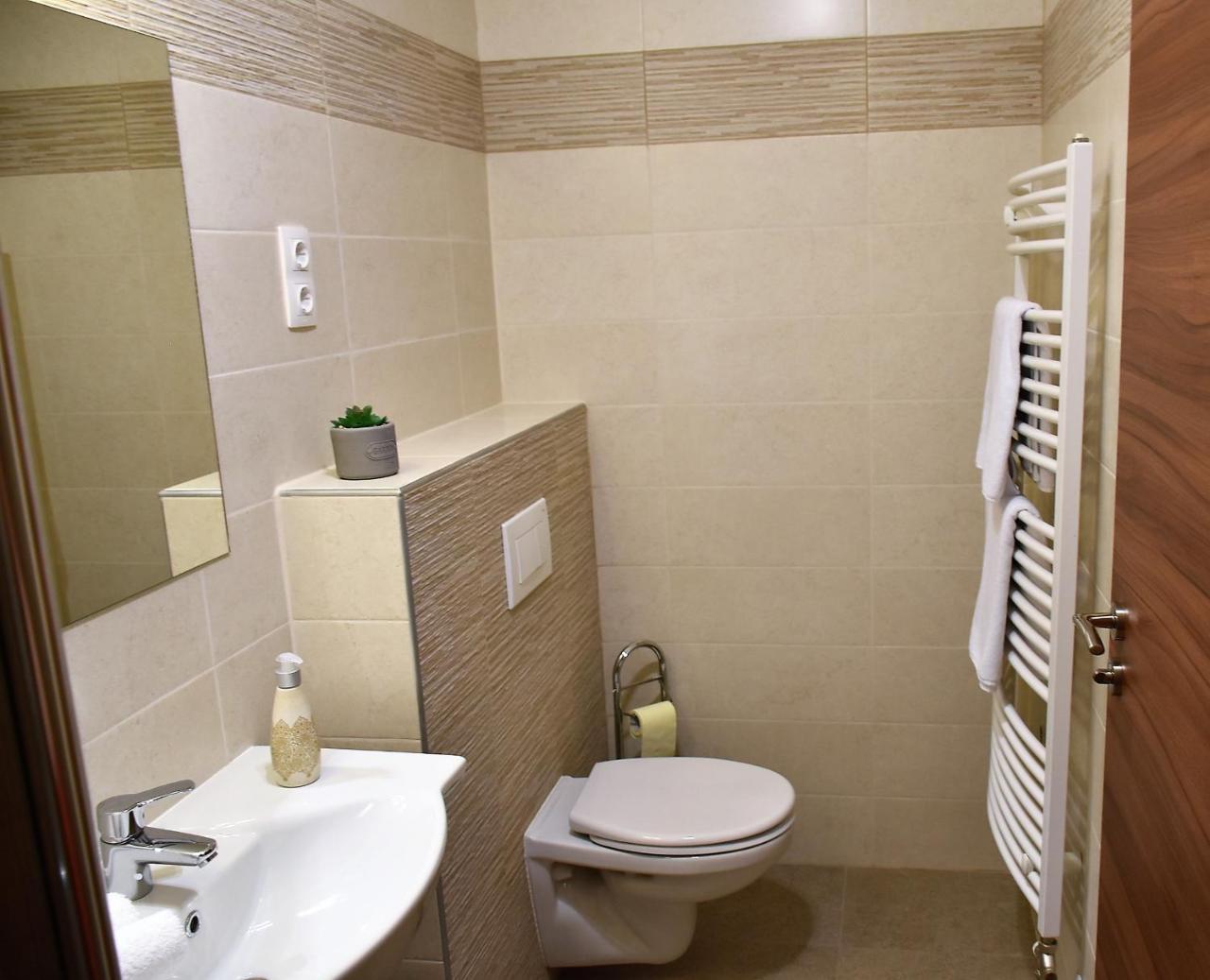 ホテル La Mia Casa Vendeghaz Kaposvár エクステリア 写真